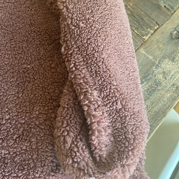 LULULEMON Restore Sherpa pullover funnel neck - Picture 5 of 7